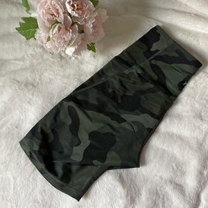 Old Navy Biker Shorts, Green Camo Print, Women’s M
